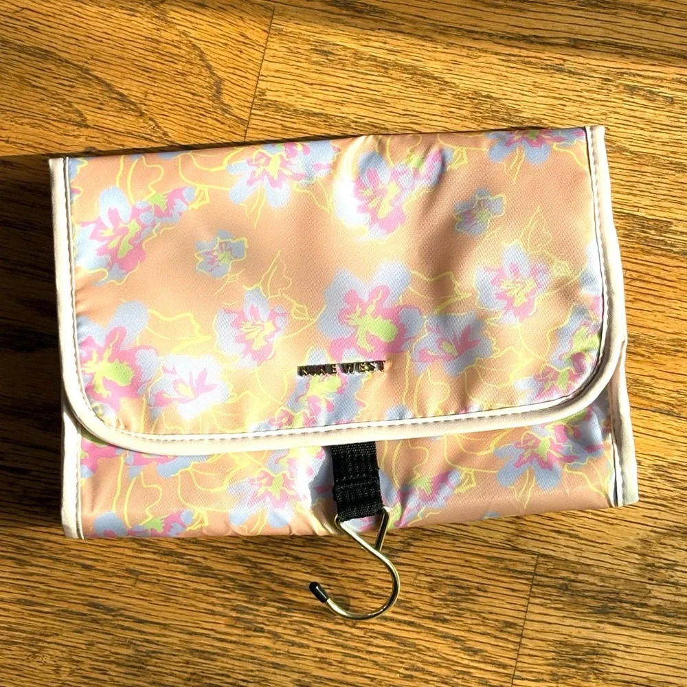 Nine West Travel Hanging Organizer